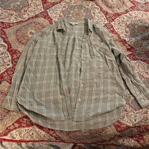 Old Navy Women’s Plaid Button-Down Shirt in Light Gray and White